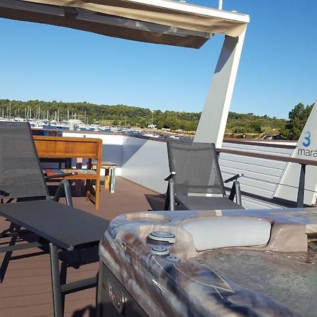 מלון PUY House Boat - Floating House Sofia מראה חיצוני תמונה