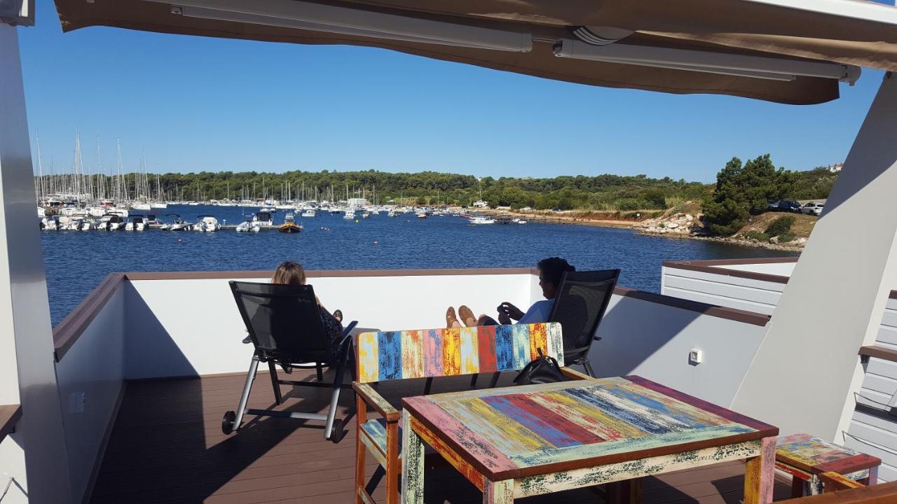 מלון PUY House Boat - Floating House Sofia מראה חיצוני תמונה