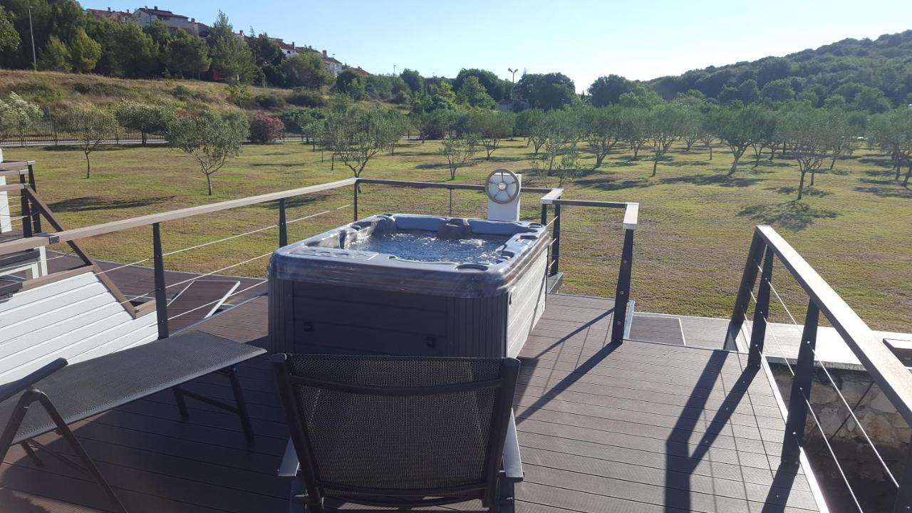 מלון PUY House Boat - Floating House Sofia מראה חיצוני תמונה