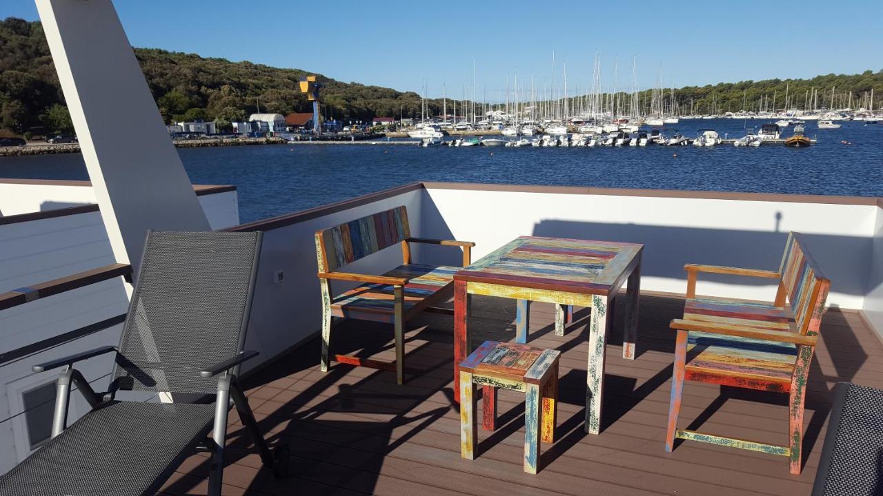 מלון PUY House Boat - Floating House Sofia מראה חיצוני תמונה