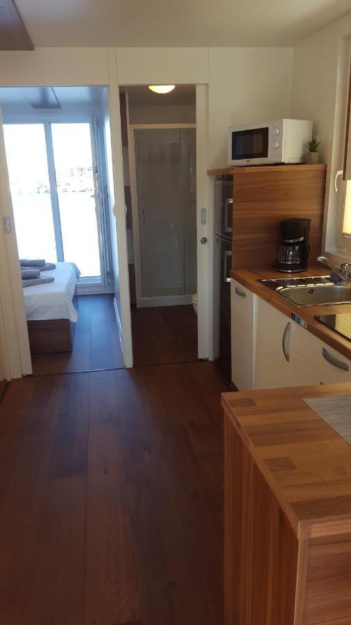 מלון PUY House Boat - Floating House Sofia מראה חיצוני תמונה