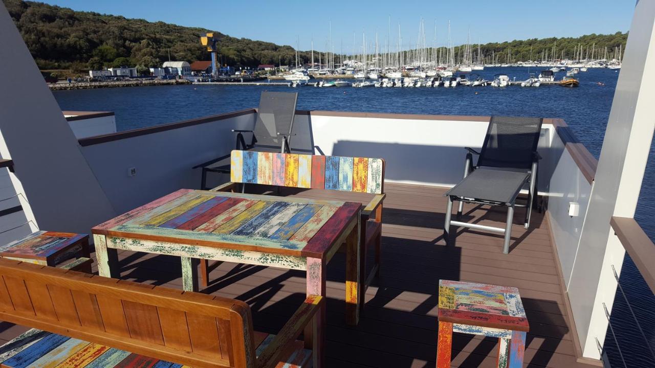 מלון PUY House Boat - Floating House Sofia מראה חיצוני תמונה